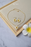 Frangipani jewellery set