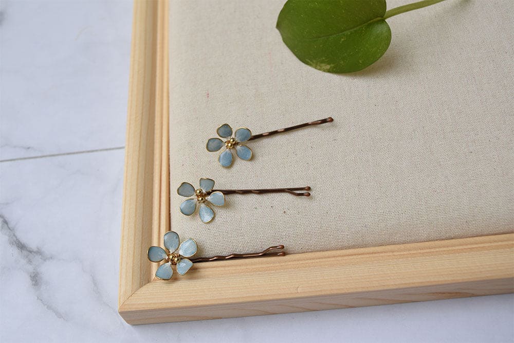 Hair pins and hair forks with single Forget-Me-Not flower, handmade, Sky blue colour.